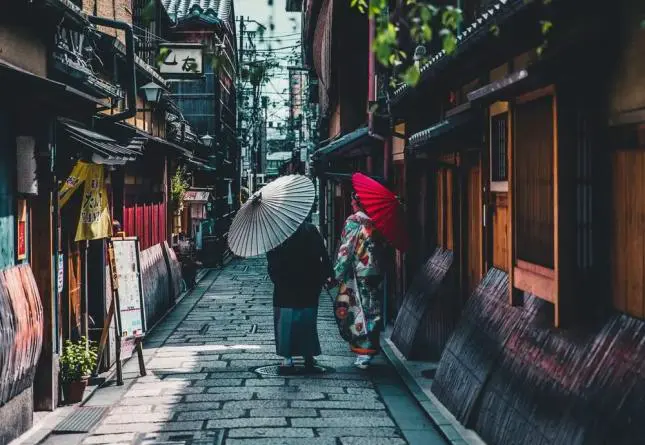如何设计一套全面的篮球训练计划和策略_1